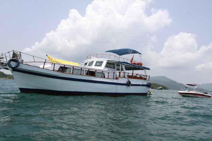 香港遊艇網 遊艇租用: 25189